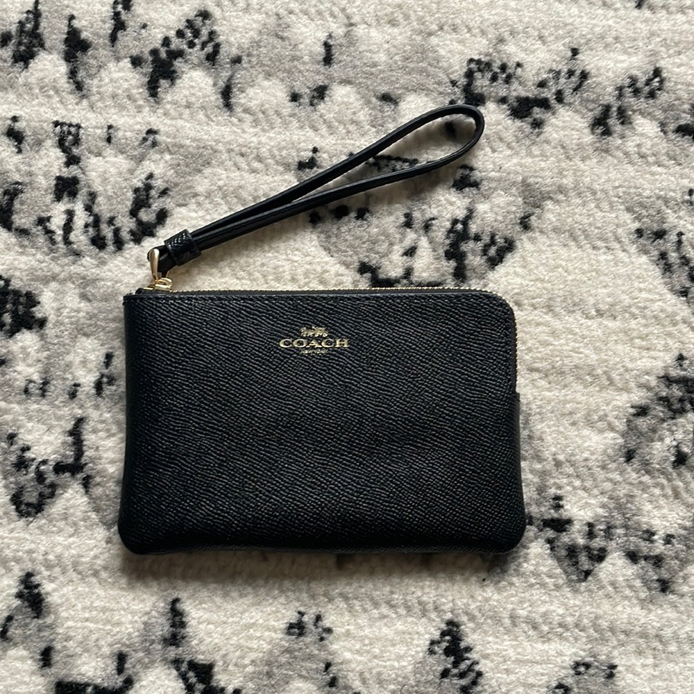 NWT Coach wristlet